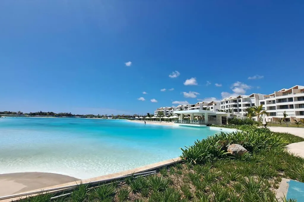 Crystal Lagoon Beach Apartment Punta Cana